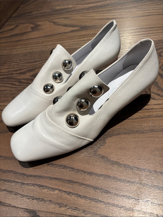 Burberry Shoes - Burberry Ambridge White Leather Embellished Pumps 39